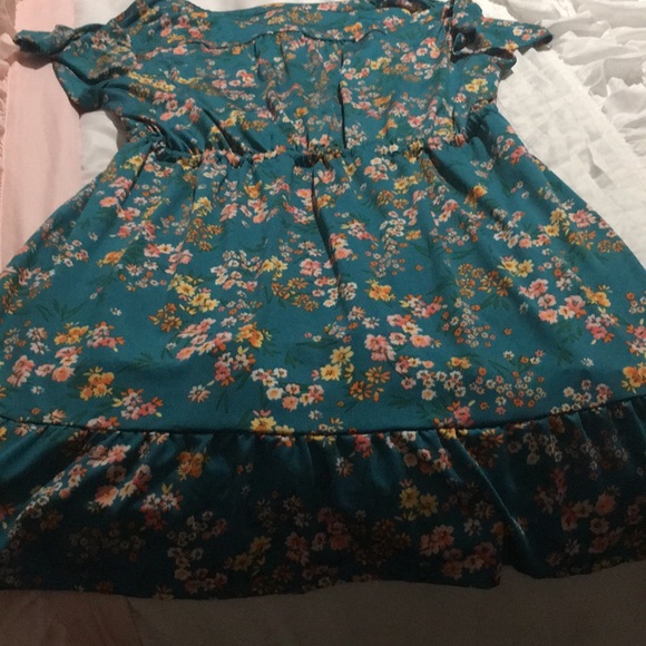 Green Floral dress - Picture 3 of 3